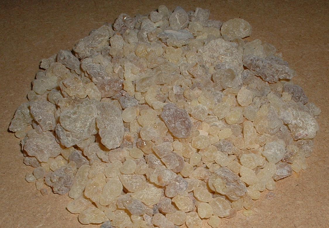 Cœur : Encens, Tabac, Baies de genièvre